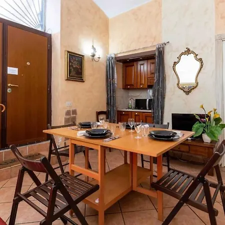 Delizioso Centrale Apartment Rom